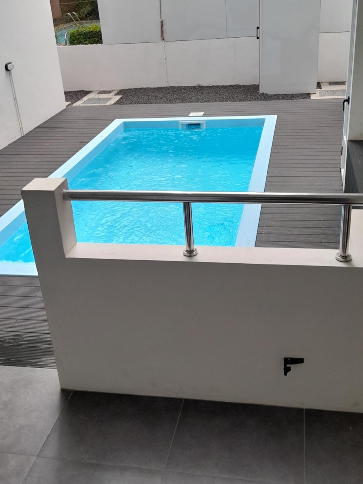 R & L Seaside Appartment Flic en Flac Екстер'єр фото
