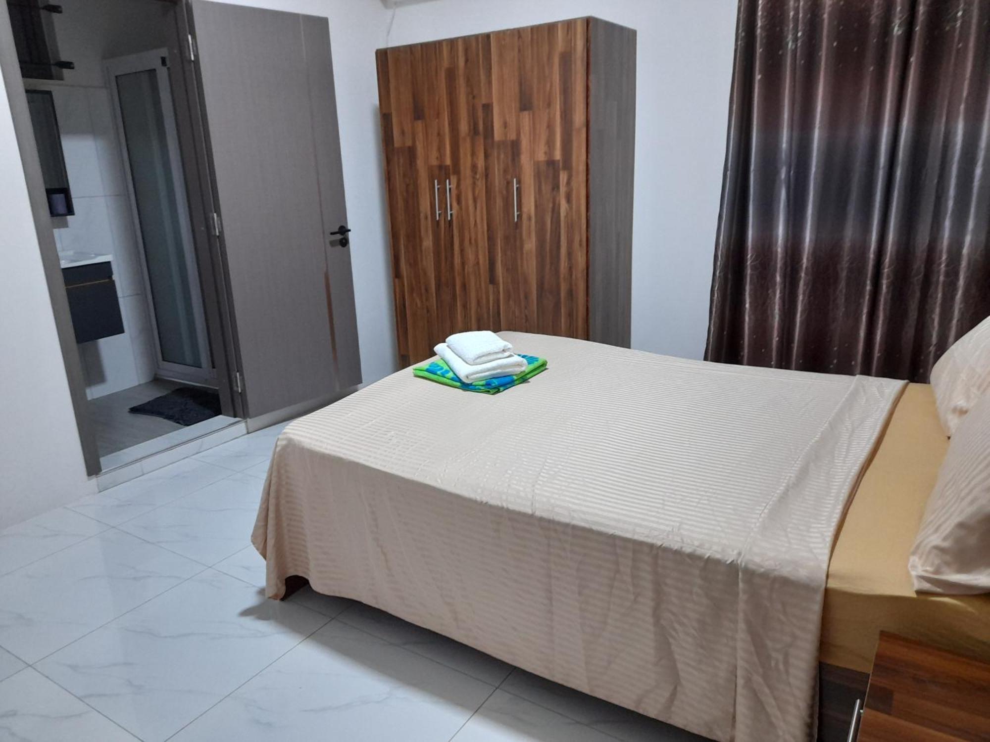 R & L Seaside Appartment Flic en Flac Екстер'єр фото